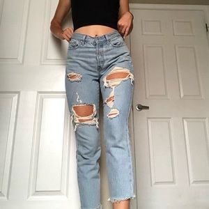 LEVI’S WEDGIE JEANS NWOT W26 L30
